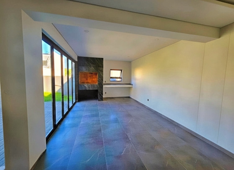 4 Bedroom Property for Sale in Sandown Western Cape